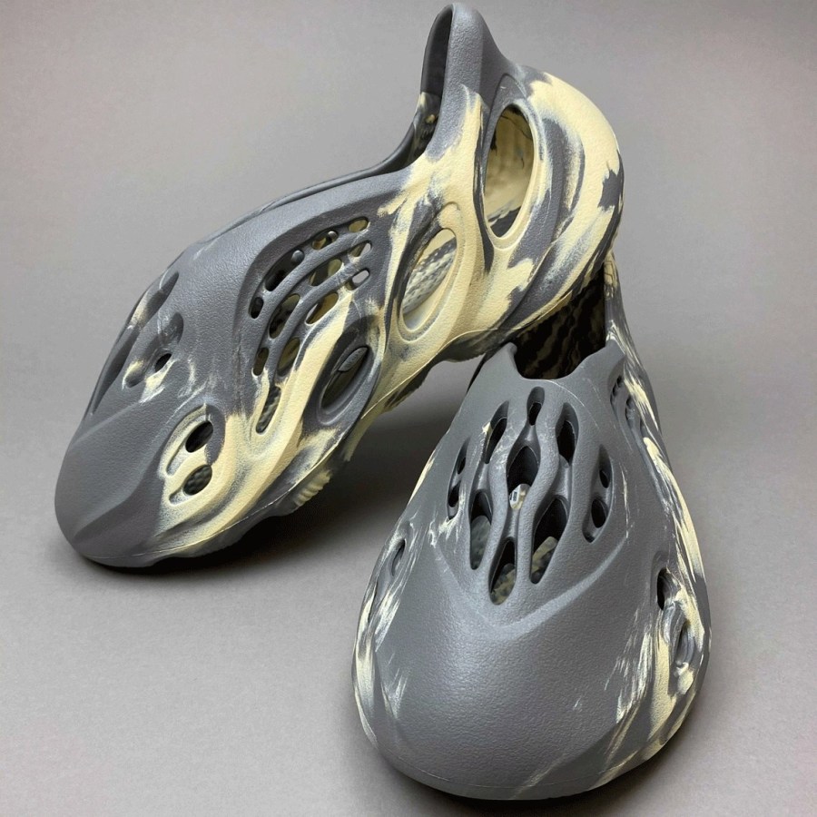 Dép Adidas Yeezy Foam RNNR MXT 'Moon Grey' GV7904 - Ảnh 6