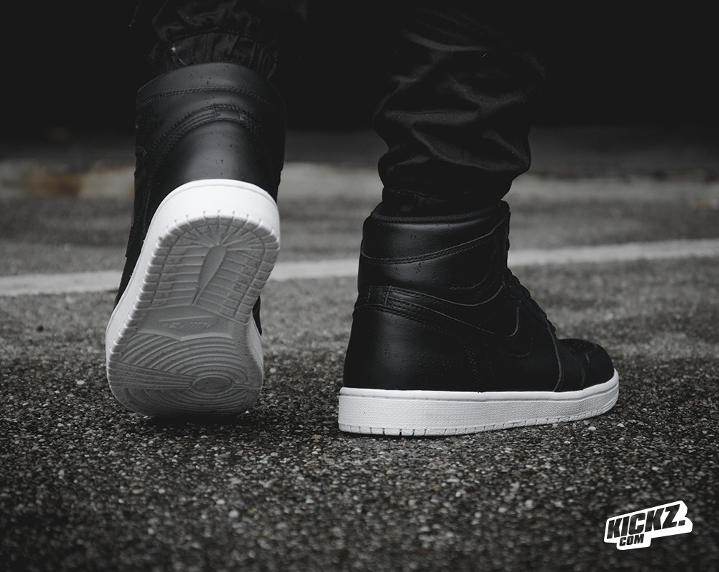 Alternative view of Giày Nike Air Jordan 1 Retro High OG 'Cyber Monday' 575441-006