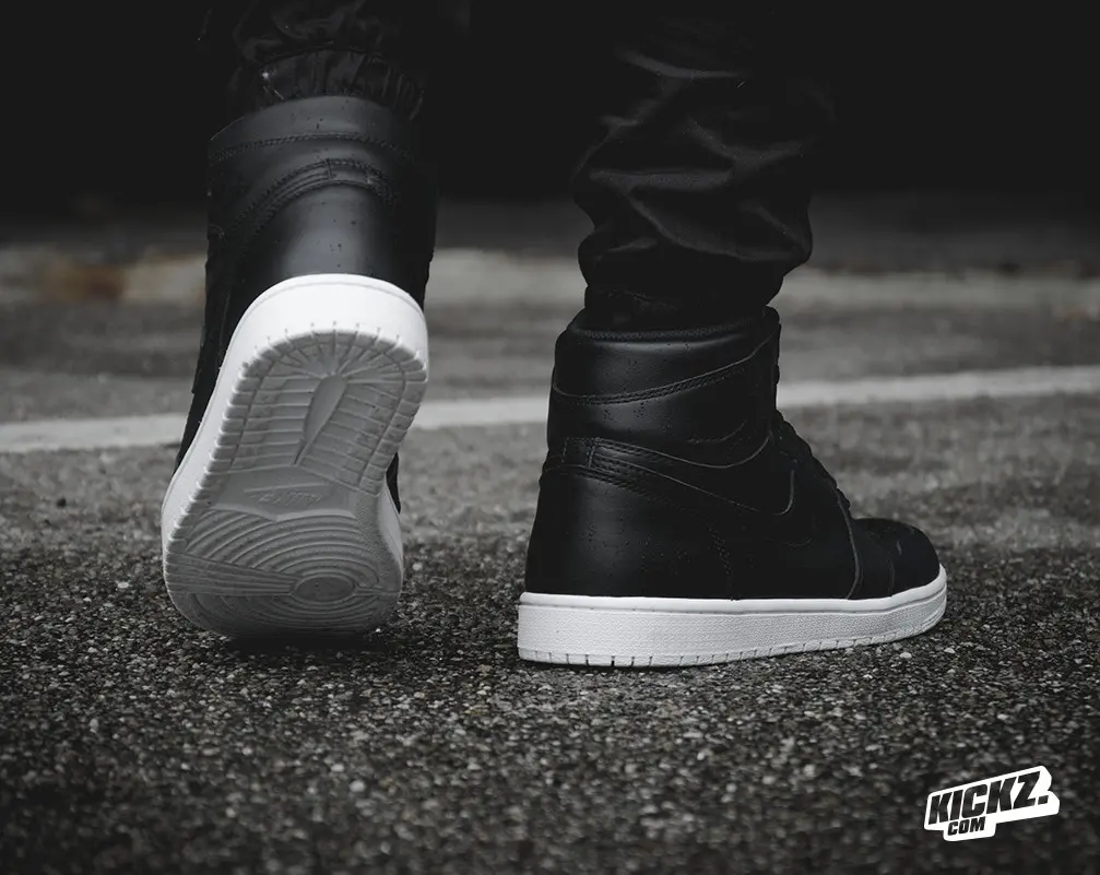 Alternative view of Giày Nike Air Jordan 1 Retro High OG 'Cyber Monday' 575441-006