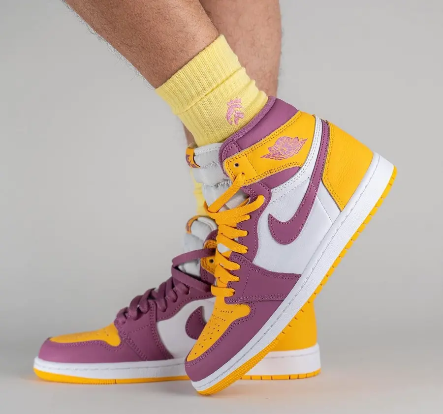 Alternative view of Giày Nike Air Jordan 1 High GS 'Brotherhood' 575441-706