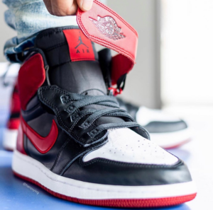 Alternative view of Giày Nike Air Jordan 1 High FlyEase 'Black Toe' CQ3835-001