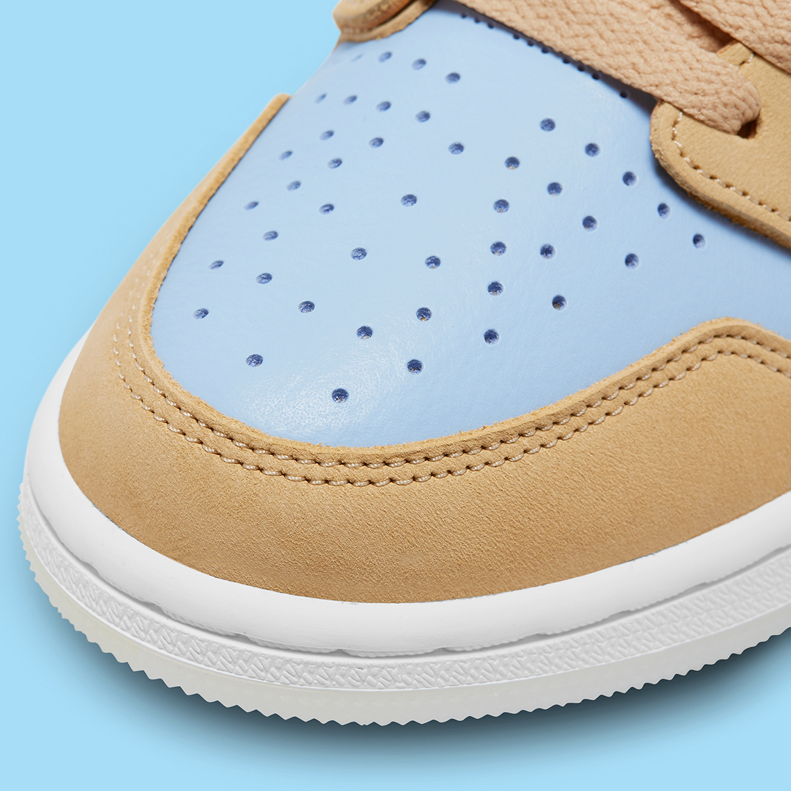 Giày Wmns Air Jordan 1 High Zoom Comfort High 'Psychic Blue Sesame' CT0979-400 - Ảnh 5