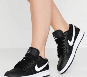 Alternative view of Giày Nike Air Jordan 1 Low 'Black' AO9944-001