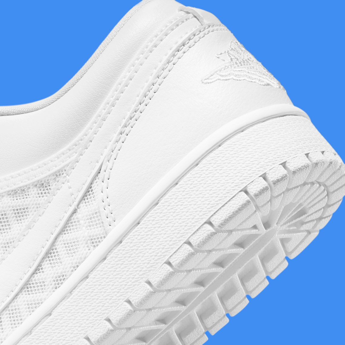 Giày Nike Wmns Air Jordan 1 Low Breathe 'Triple White' DC9508-100 - Ảnh 2