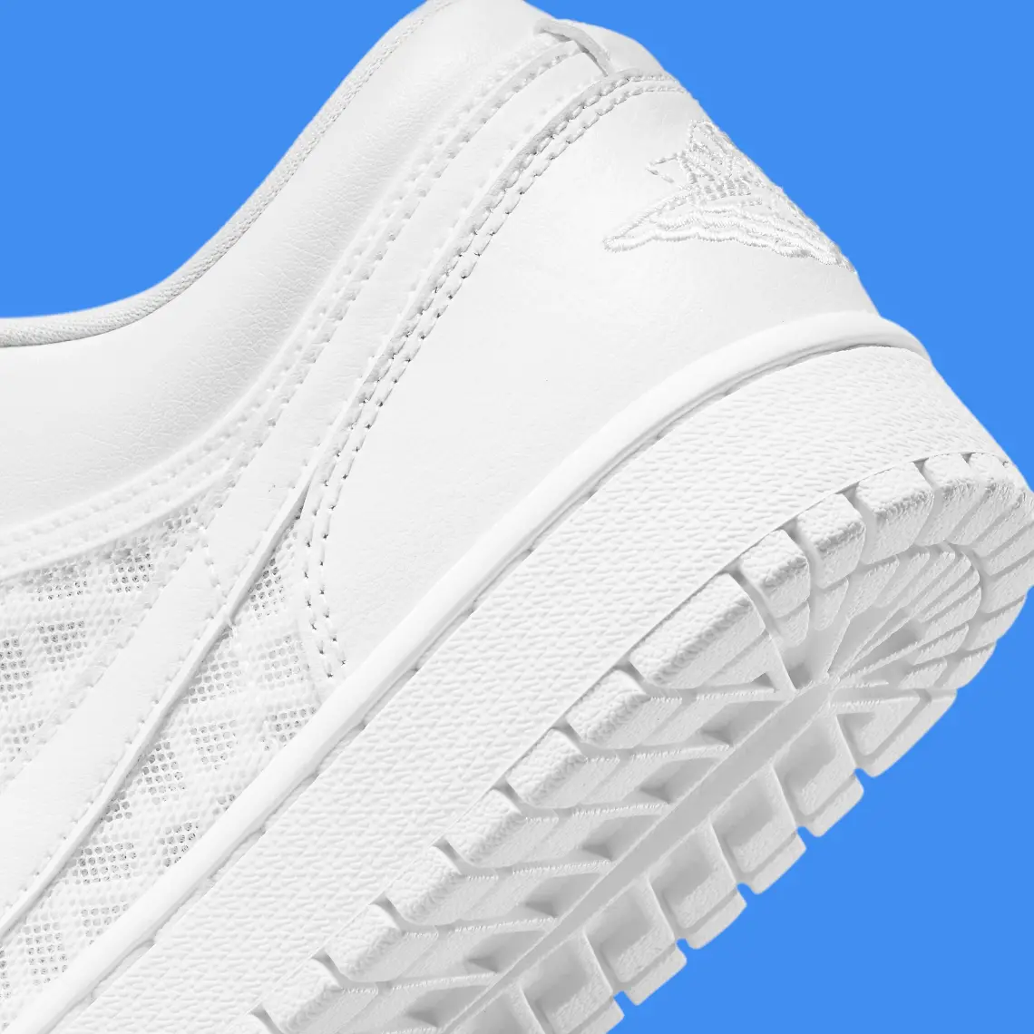 Alternative view of Giày Nike Wmns Air Jordan 1 Low Breathe 'Triple White' DC9508-100