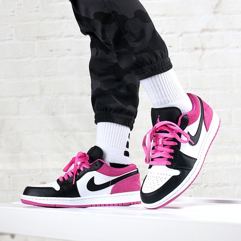 Giày Nike Air Jordan 1 Low GS 'Black Active Fuchsia' CT1564-005 - Ảnh 4