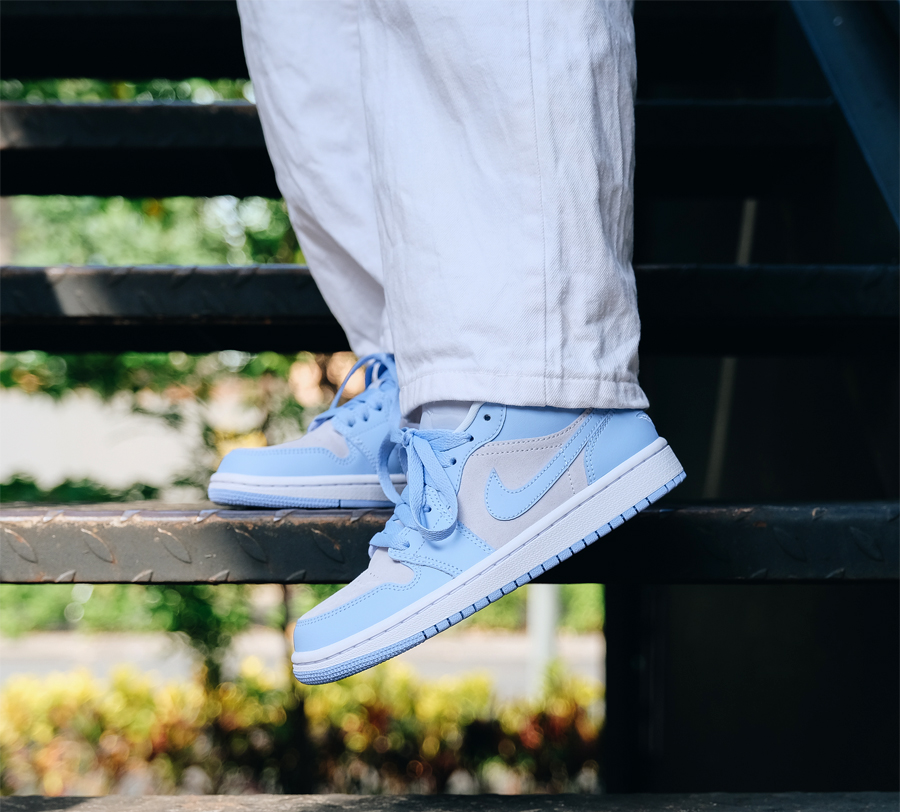 Giày Nike Wmns Air Jordan 1 Low 'University Blue' DC0774-050 - Ảnh 5