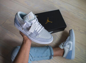 Alternative view of Giày Nike Air Jordan 1 Low 'Paris' CV3043-100