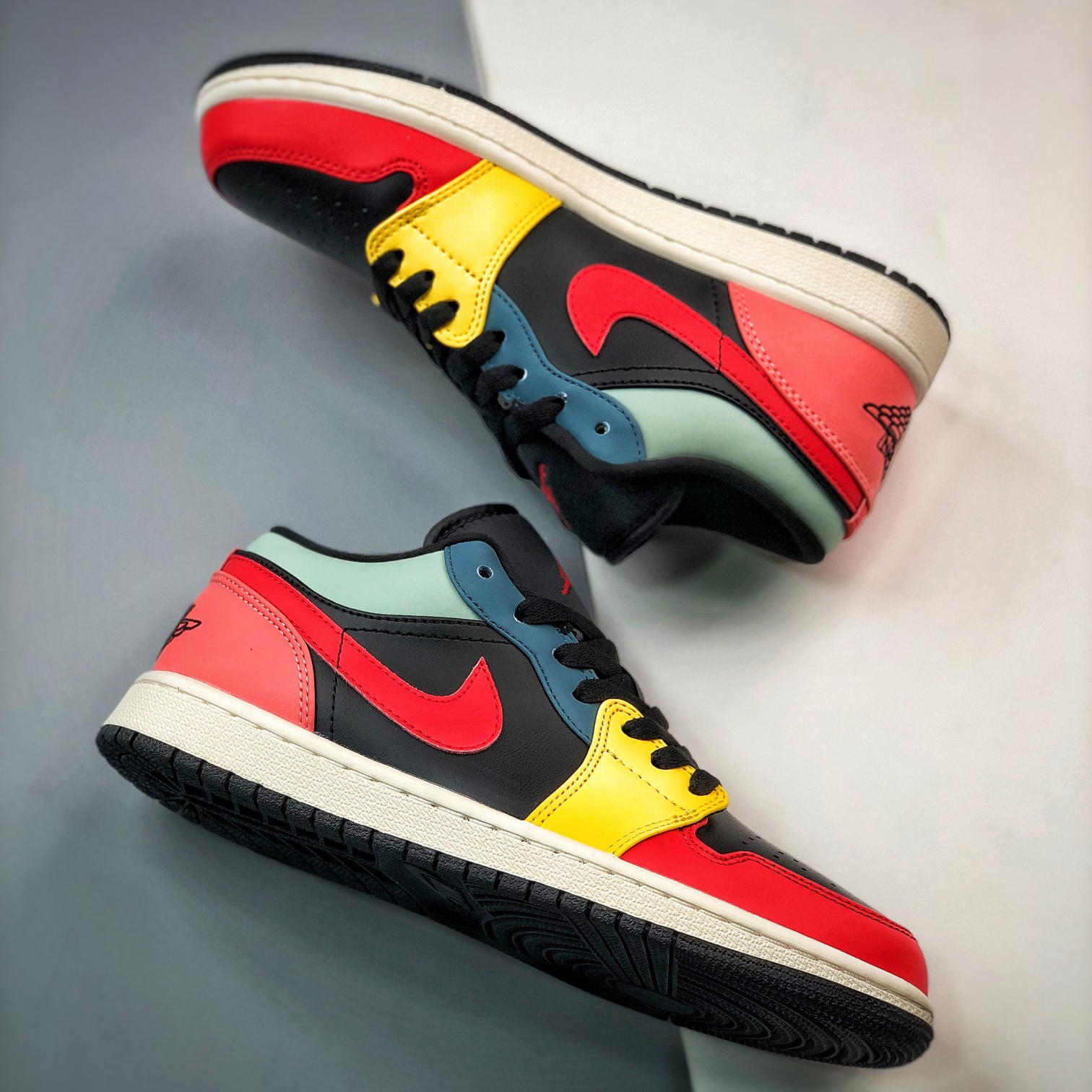 Giay Nike Air Jordan 1 Low SE 'Multicolor' DN3739-060