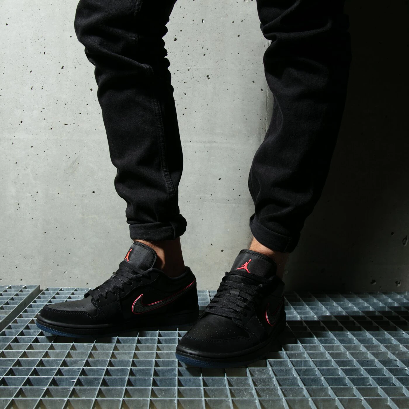 Giày Nike Air Jordan 1 Low Black Red Orbit CK3022-006 - Ảnh 2