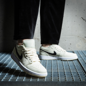 Alternative view of Giày Nike Wmns Air Jordan 1 Low 'Coconut Milk' DC0774-121
