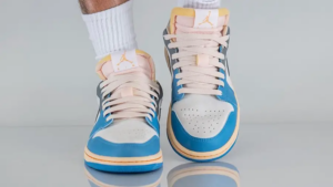 Alternative view of Giày Nike Air Jordan 1 Low 'Vintage UNC Grey' DZ5376-469
