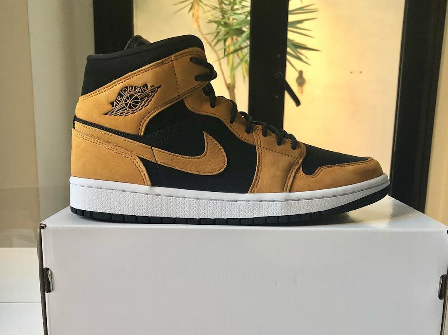 Giày Nike Wmns Air Jordan 1 Mid SE 'Desert Ochre' DB5453-700 - Ảnh 4