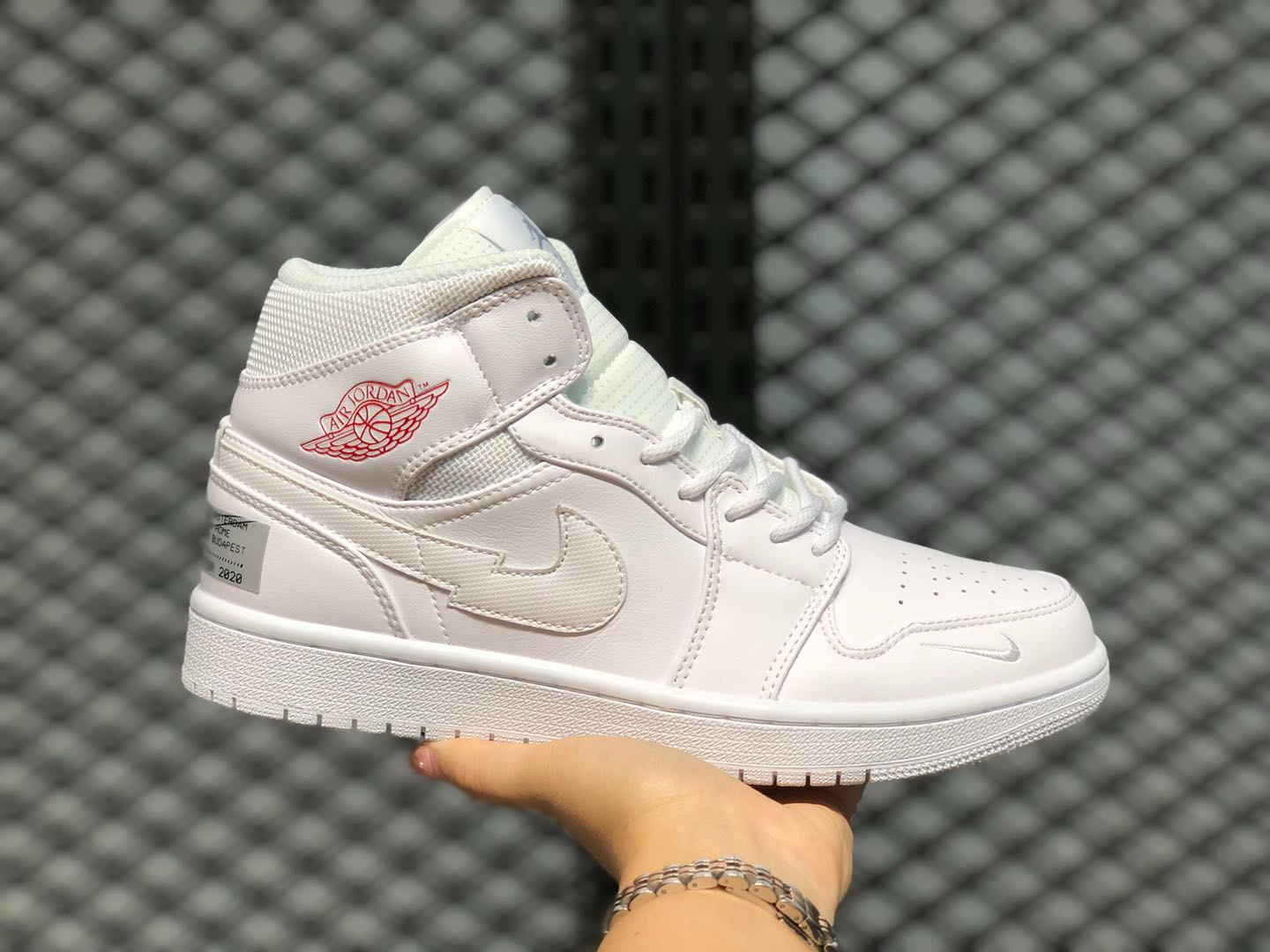 Giày Nike Air Jordan 1 Mid SE 'Euro Tour' CW7589-100 - Ảnh 4