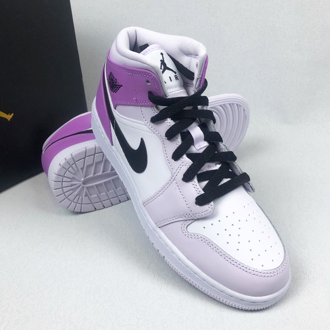 Giay Nike Air Jordan 1 Mid GS 'Barely Grape' DQ8423-501