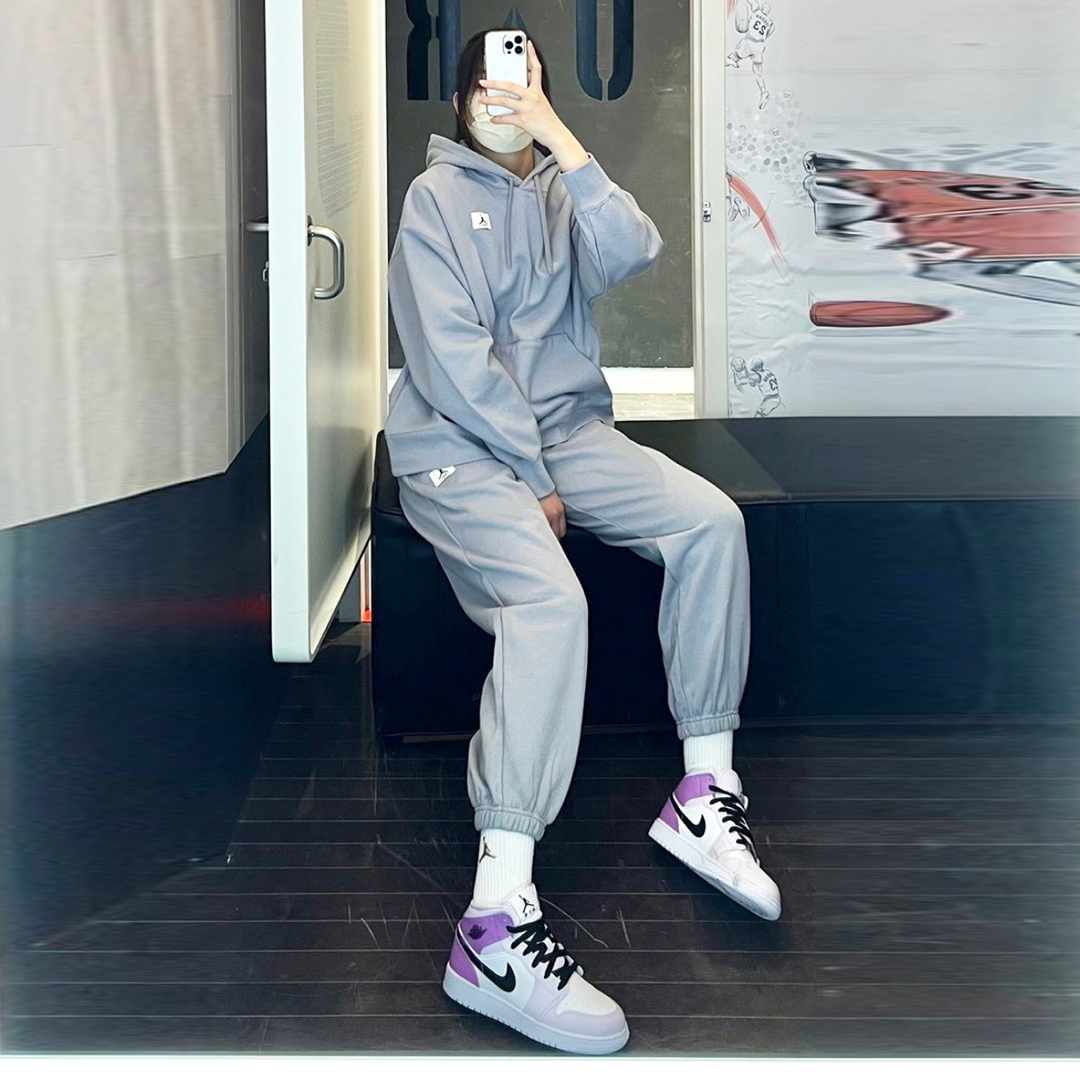 Giay Nike Air Jordan 1 Mid GS 'Barely Grape' DQ8423-501