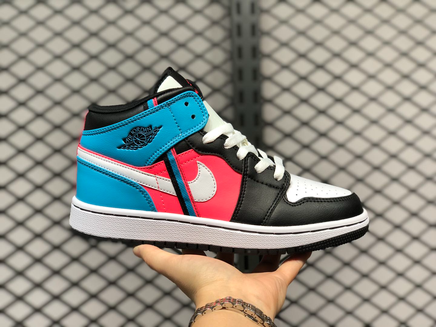 Giày Nike Air Jordan 1 Mid GS 'Game Time' CV4891-001 - Ảnh 6