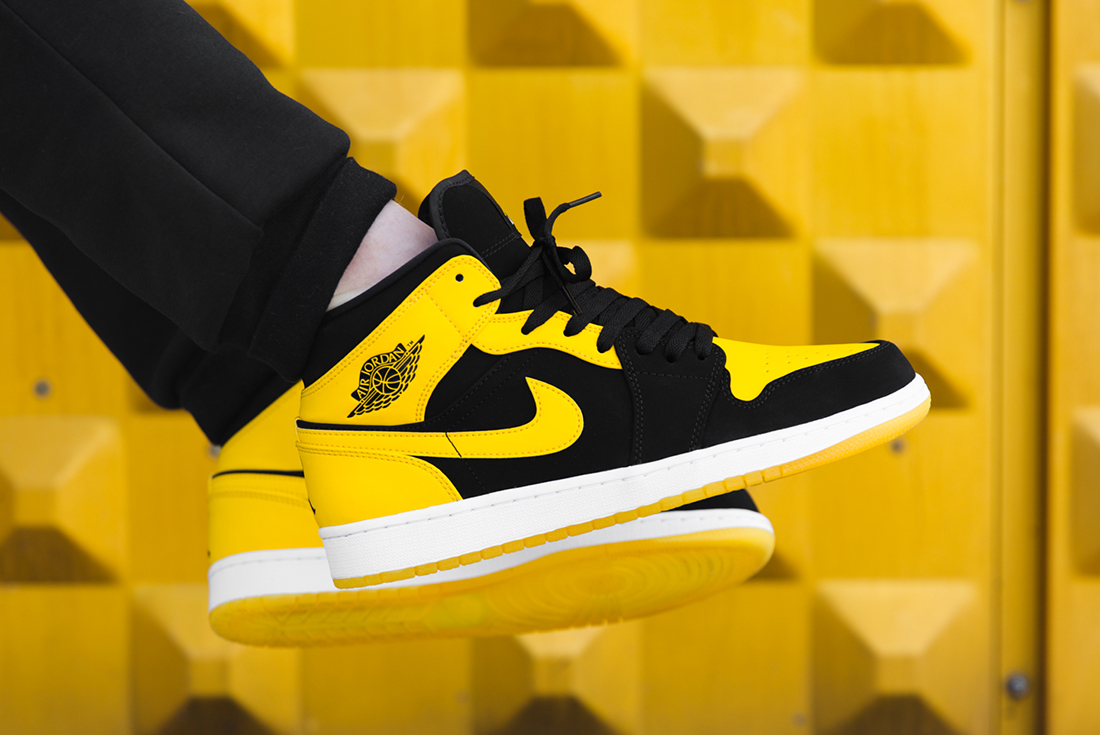 Giày Nike Air Jordan 1 Mid 'Yellow Toe' 852542-071 - Ảnh 2