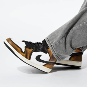 Giay Nike Air Jordan 1 Mid SE 'Orange Wear Away' DQ8417-071