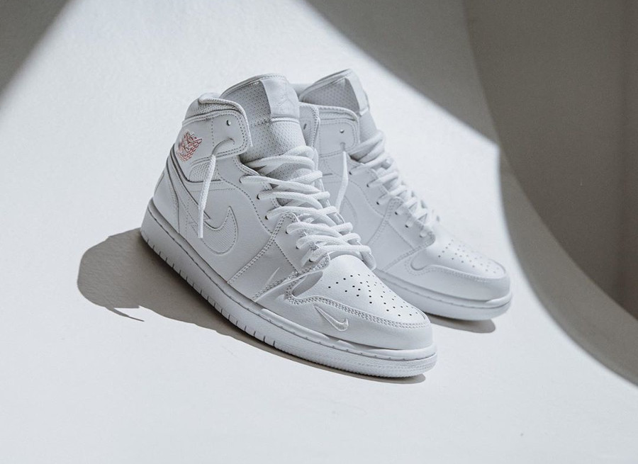 Giày Nike Air Jordan 1 Mid SE 'Euro Tour' CW7589-100 - Ảnh 5