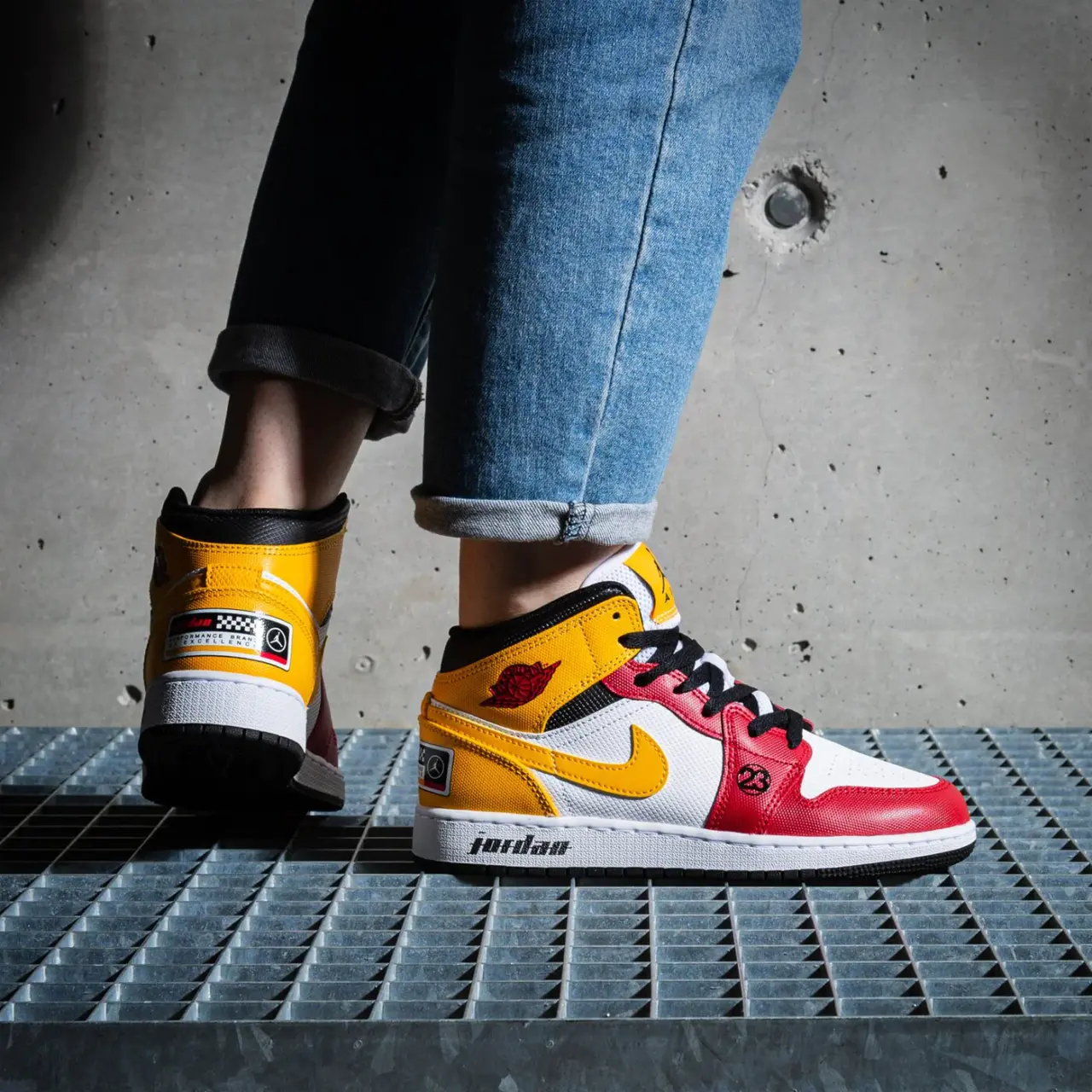 Giay Nike Air Jordan 1 Mid SE 'Motorsports' DJ0336-067