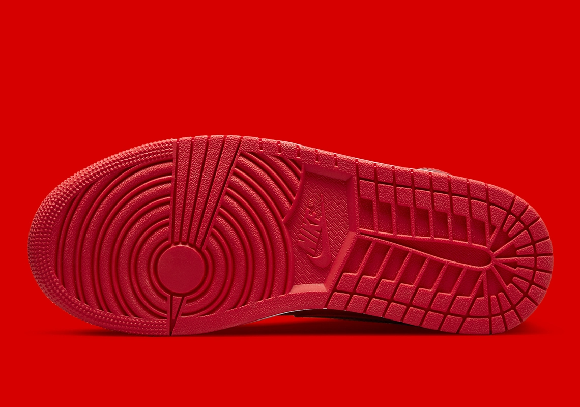 Giày Nike Air Jordan 1 Mid SE 'University Red Pomegranate' DH5894-600 - Ảnh 5