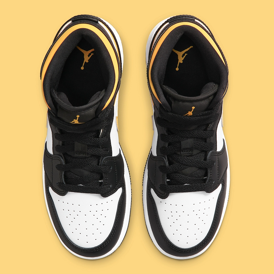 Giày Nike Air Jordan 1 Mid 'Black University Gold' 554724-177 - Ảnh 3