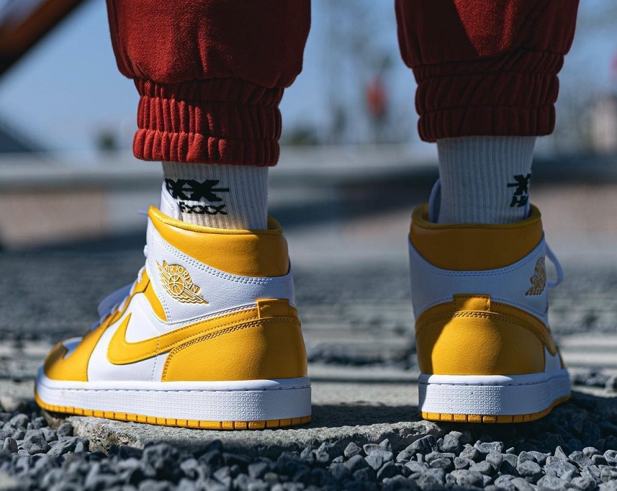 Giày Nike Air Jordan 1 Mid 'Pollen' BQ6472-117 - Ảnh 4