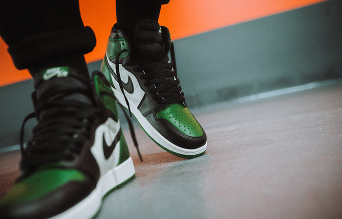 Giày Nike Air Jordan 1 Retro High OG 'Pine Green' 555088-302 - Ảnh 5