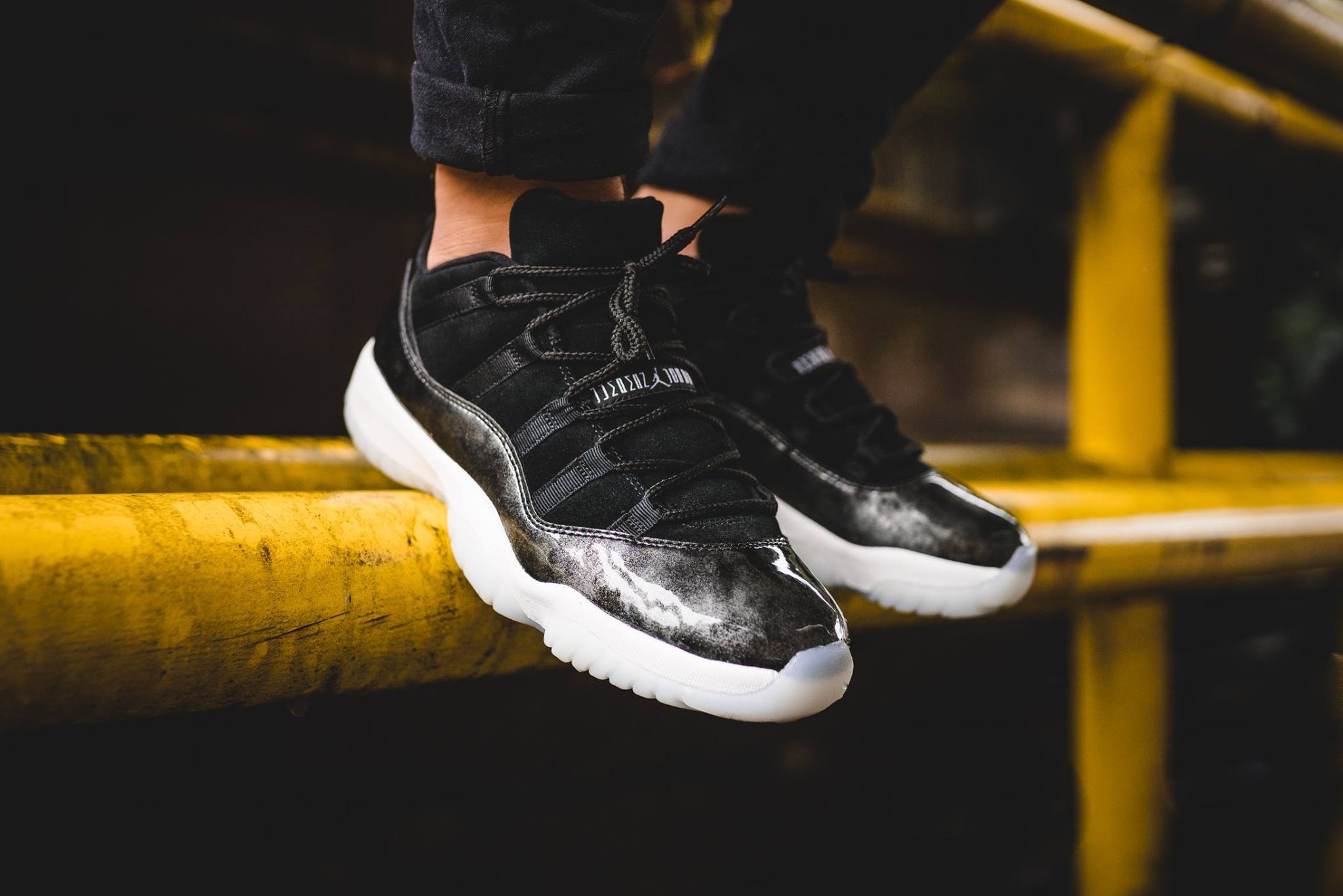 Giày Nike Air Jordan 11 Retro Low 'Barons' 528895-010 - Ảnh 6