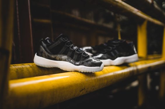 Giày Nike Air Jordan 11 Retro Low 'Barons' 528895-010 - Ảnh 5