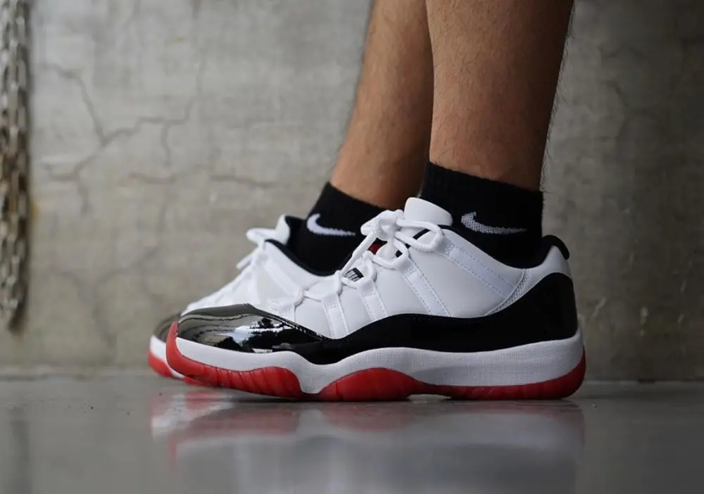 Alternative view of Giày Nike Air Jordan 11 Retro Low PS 'Concord Bred' 505835-160