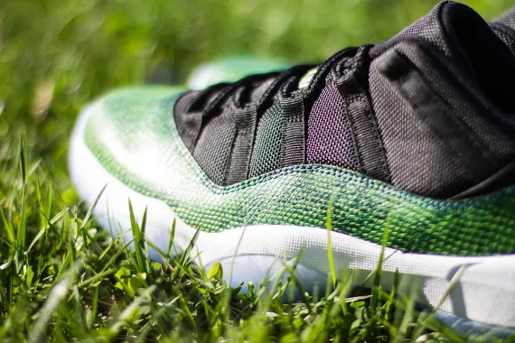 Giày Nike Air Jordan 11 Retro Low 'Snake' 528895-033 - Ảnh 4
