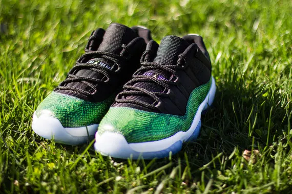 Giày Nike Air Jordan 11 Retro Low 'Snake' 528895-033 - Ảnh 6