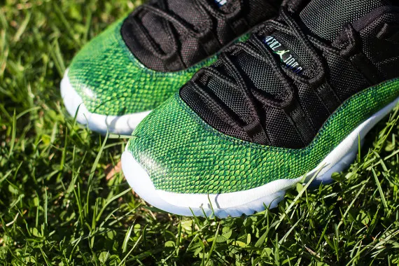 Giày Nike Air Jordan 11 Retro Low 'Snake' 528895-033 - Ảnh 5