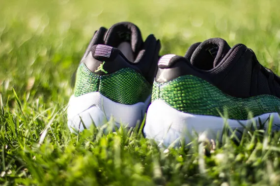Giày Nike Air Jordan 11 Retro Low 'Snake' 528895-033 - Ảnh 7