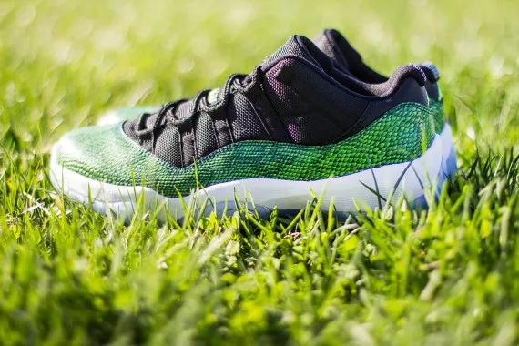 Giày Nike Air Jordan 11 Retro Low 'Snake' 528895-033 - Ảnh 3
