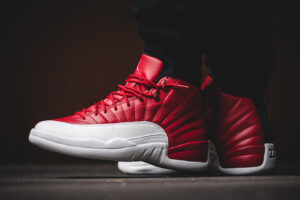 Alternative view of Giày Nike Air Jordan 12 Retro 'Gym Red' 153265-600