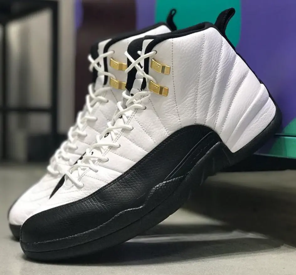 Alternative view of Giày Nike Air Jordan 12 Retro 'Taxi' 2013 130690-125