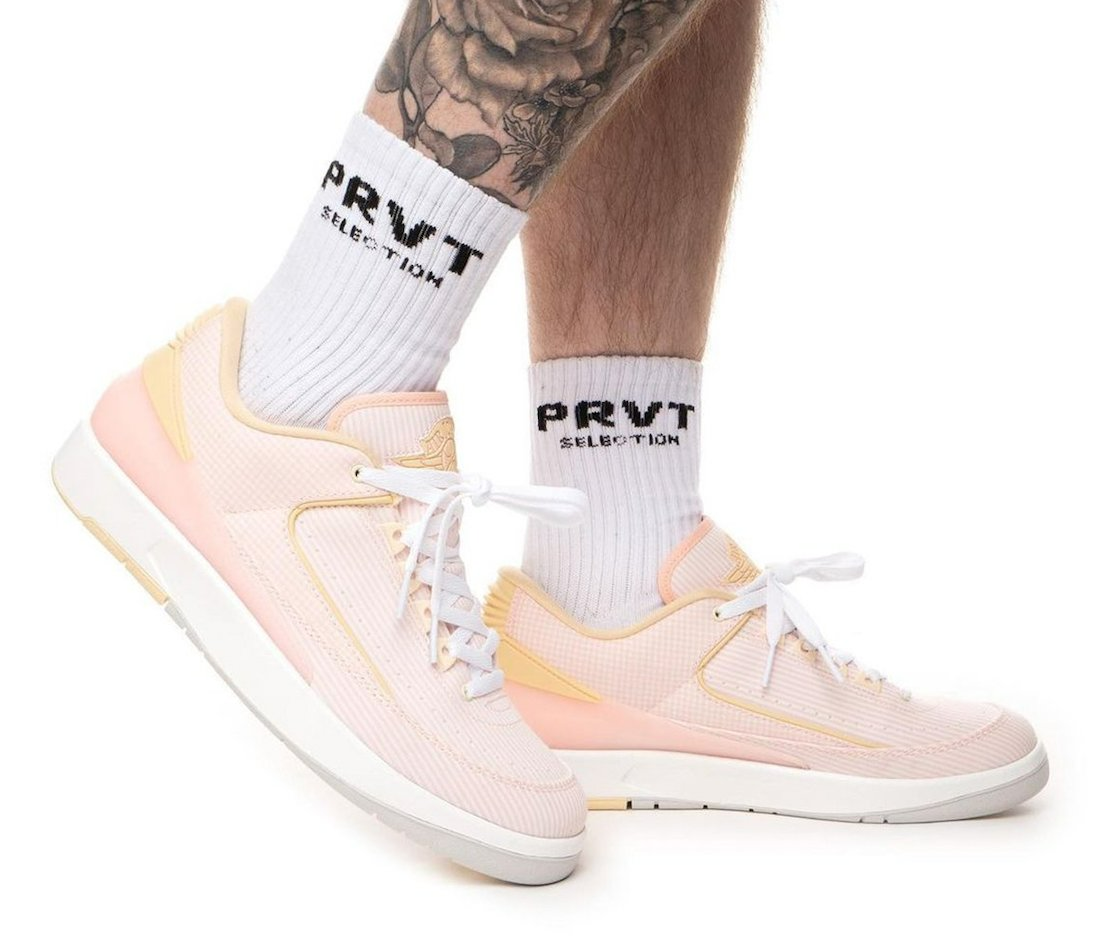 Giay Nike Air Jordan 2 Retro Low 'Craft Seersucker' DX6930-600