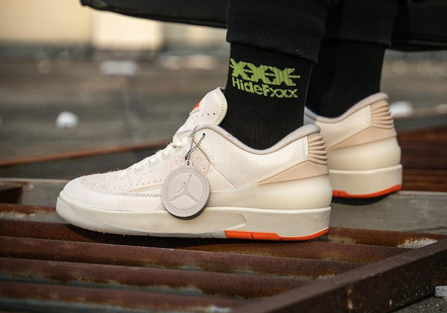 Giay Nike Shelflife x Air Jordan 2 Retro Low 'White Sail' DV7128-110