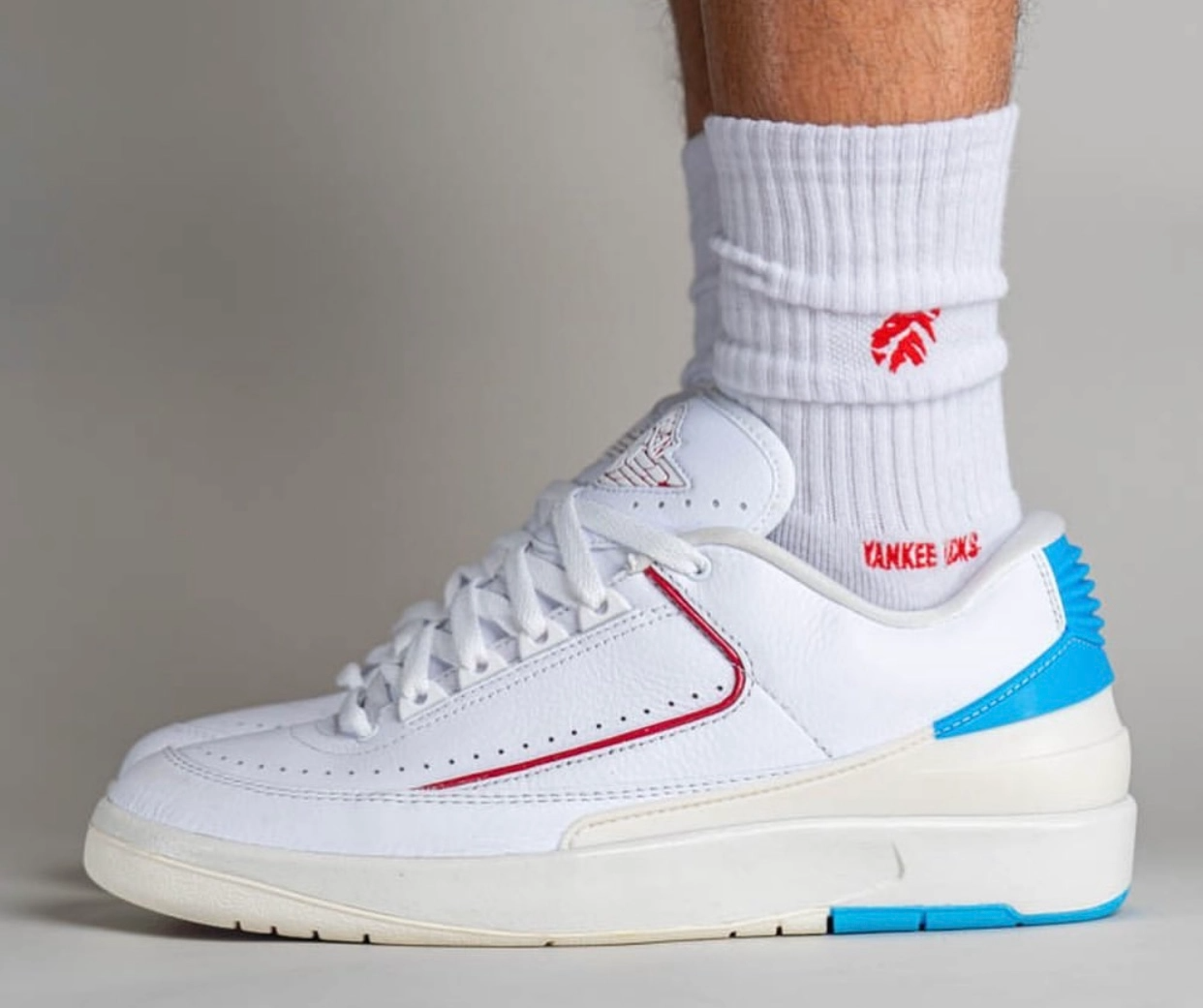 Giay Nike Wmns Air Jordan 2 Retro Low 'UNC to Chicago' DX4401-164