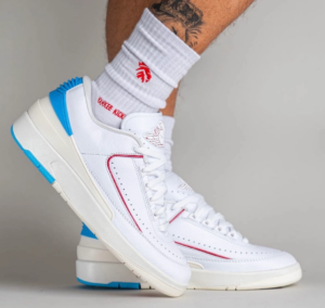 Giay Nike Wmns Air Jordan 2 Retro Low 'UNC to Chicago' DX4401-164