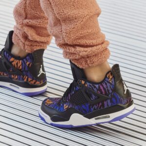 Alternative view of Giày Nike Air Jordan 4 Retro GS 'Rush Violet' BQ9043-401