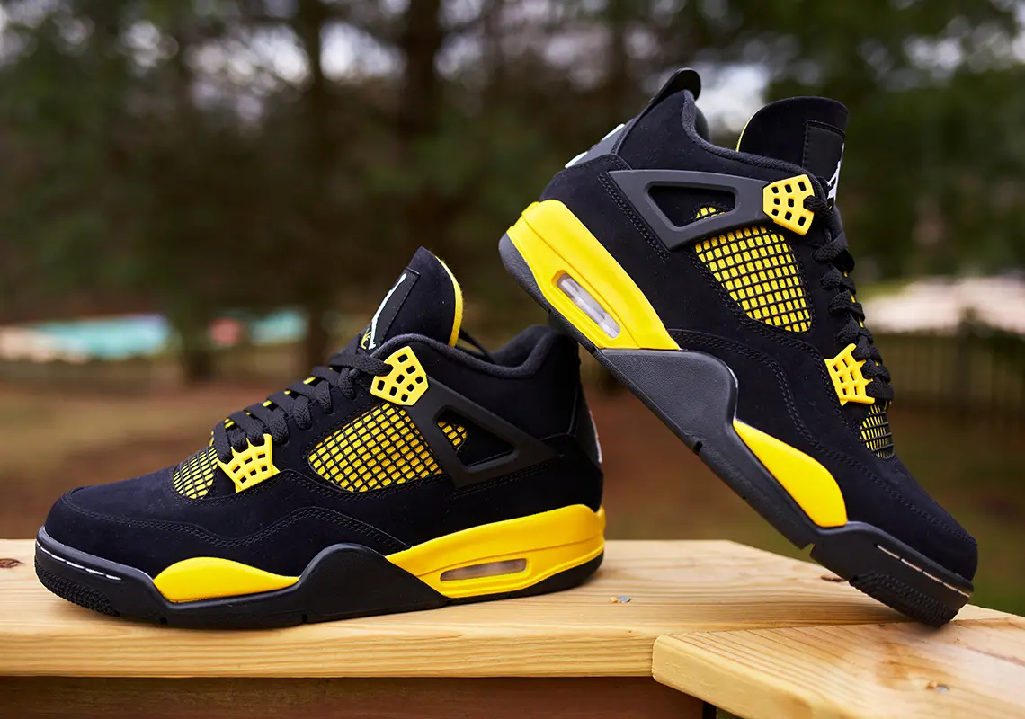 Giay Nike Jordan 4 Retro 'Thunder' 408452-017