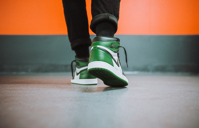 Giày Nike Air Jordan 1 Retro High OG 'Pine Green' 555088-302 - Ảnh 3