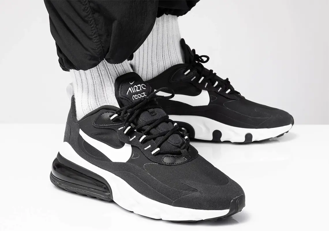 Alternative view of Giày Nike Air Max 270 React 'Black' A04971-004