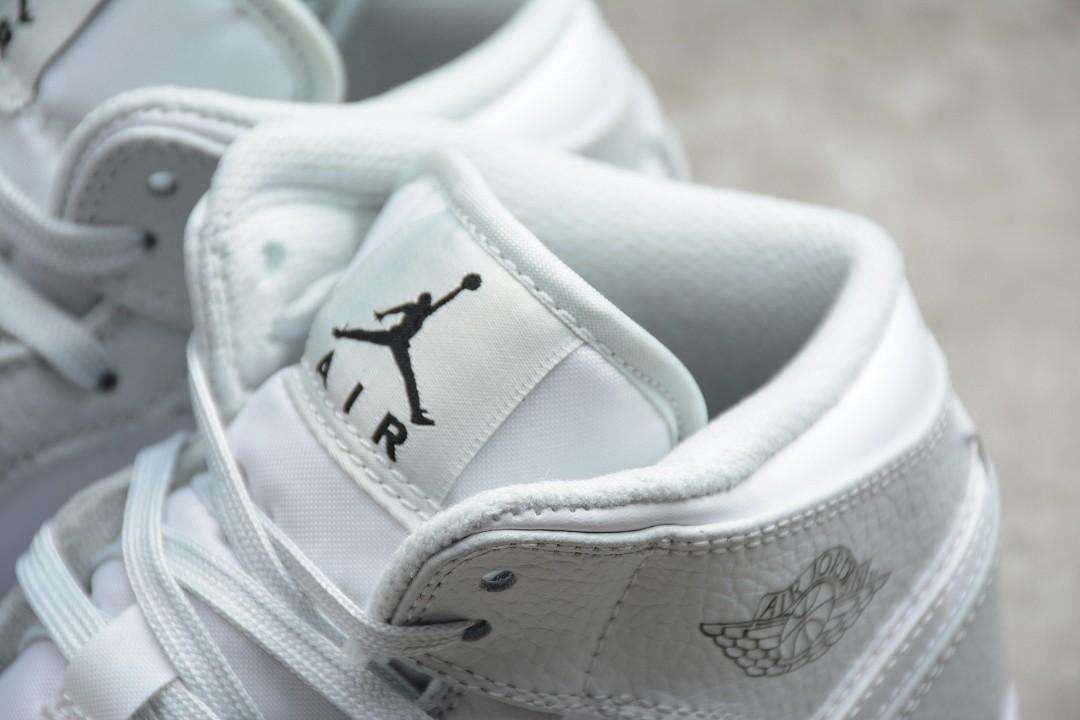 Giày Nike Air Jordan 1 Mid SE GS 'Swoosh Logo Grey Camo' DD3235-100 - Ảnh 11