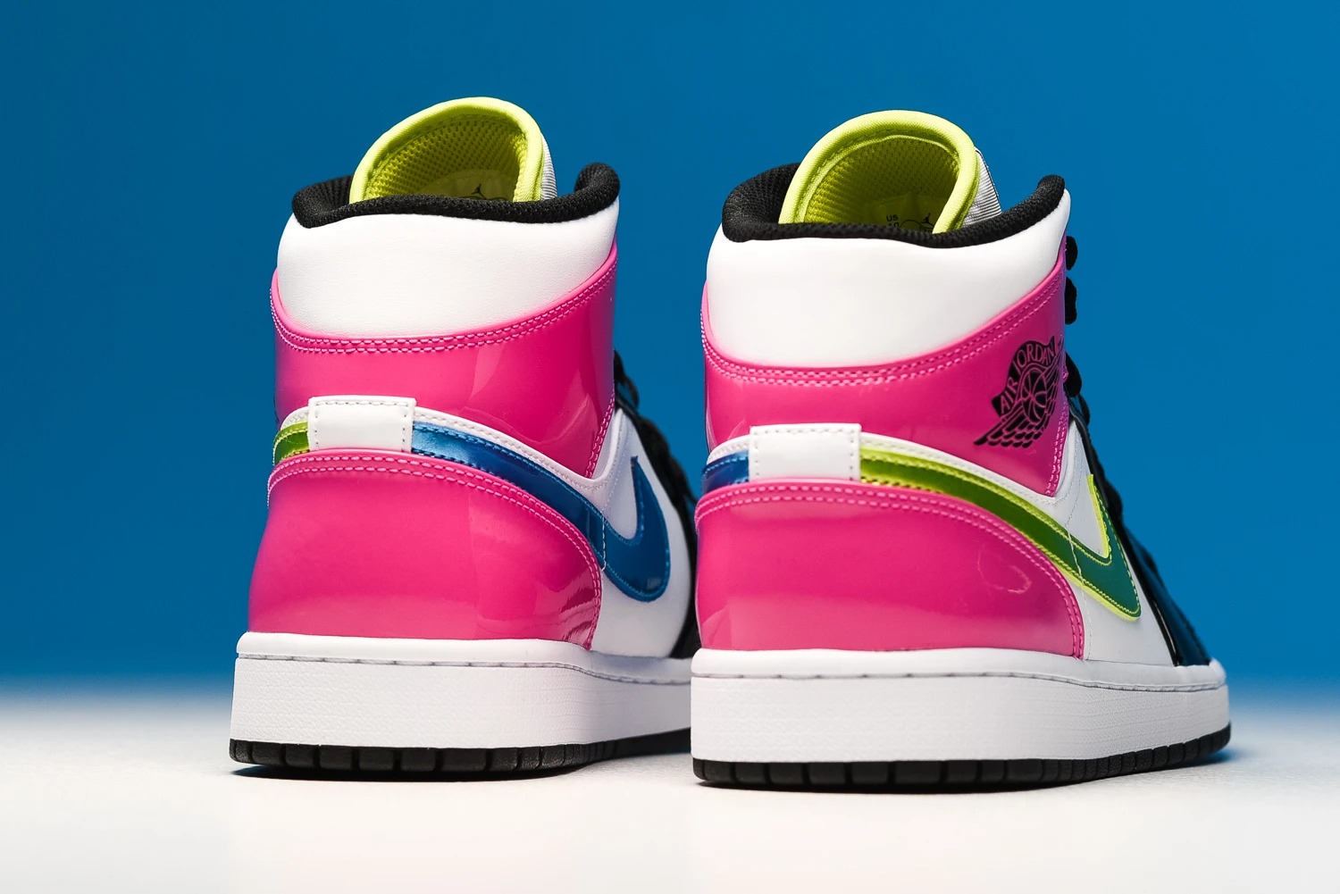 Giày Nike Air Jordan 1 Mid SE 'Cyber Active Fuchsia' CZ9834-100 - Ảnh 4