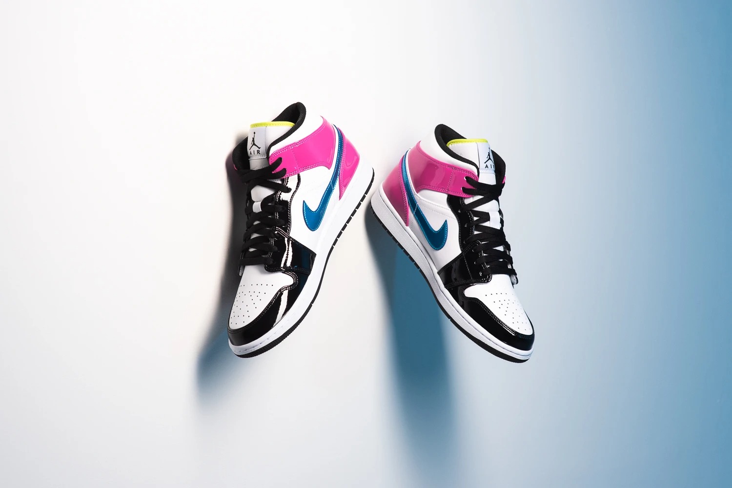 Giày Nike Air Jordan 1 Mid SE 'Cyber Active Fuchsia' CZ9834-100 - Ảnh 5